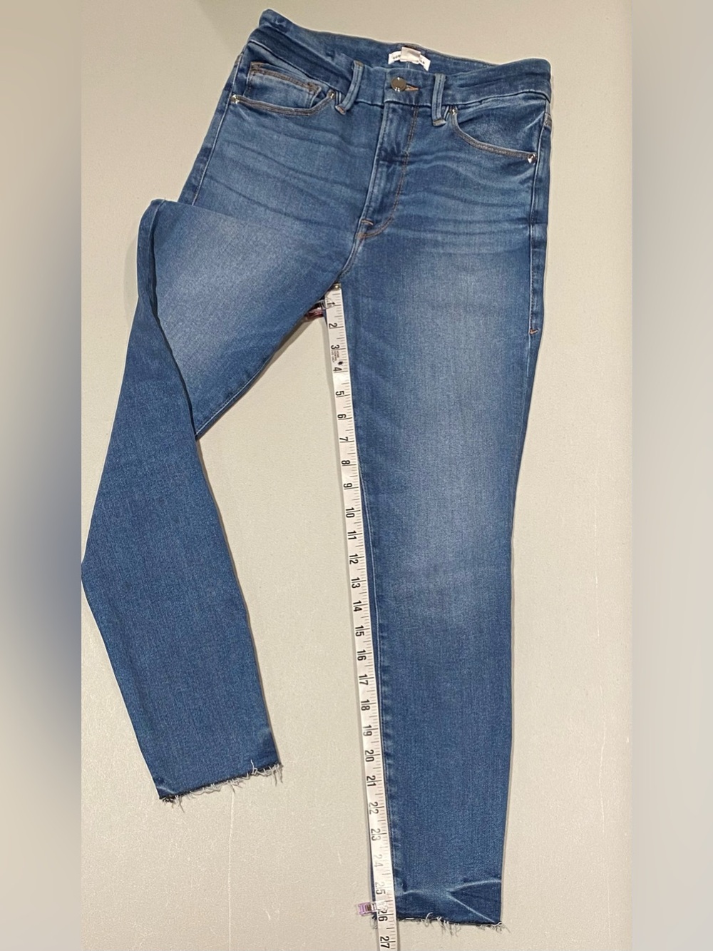 Good American Always Fits Good Legs Crop Indigo384 Jeans, Size 6-12 - Picture 4 of 9